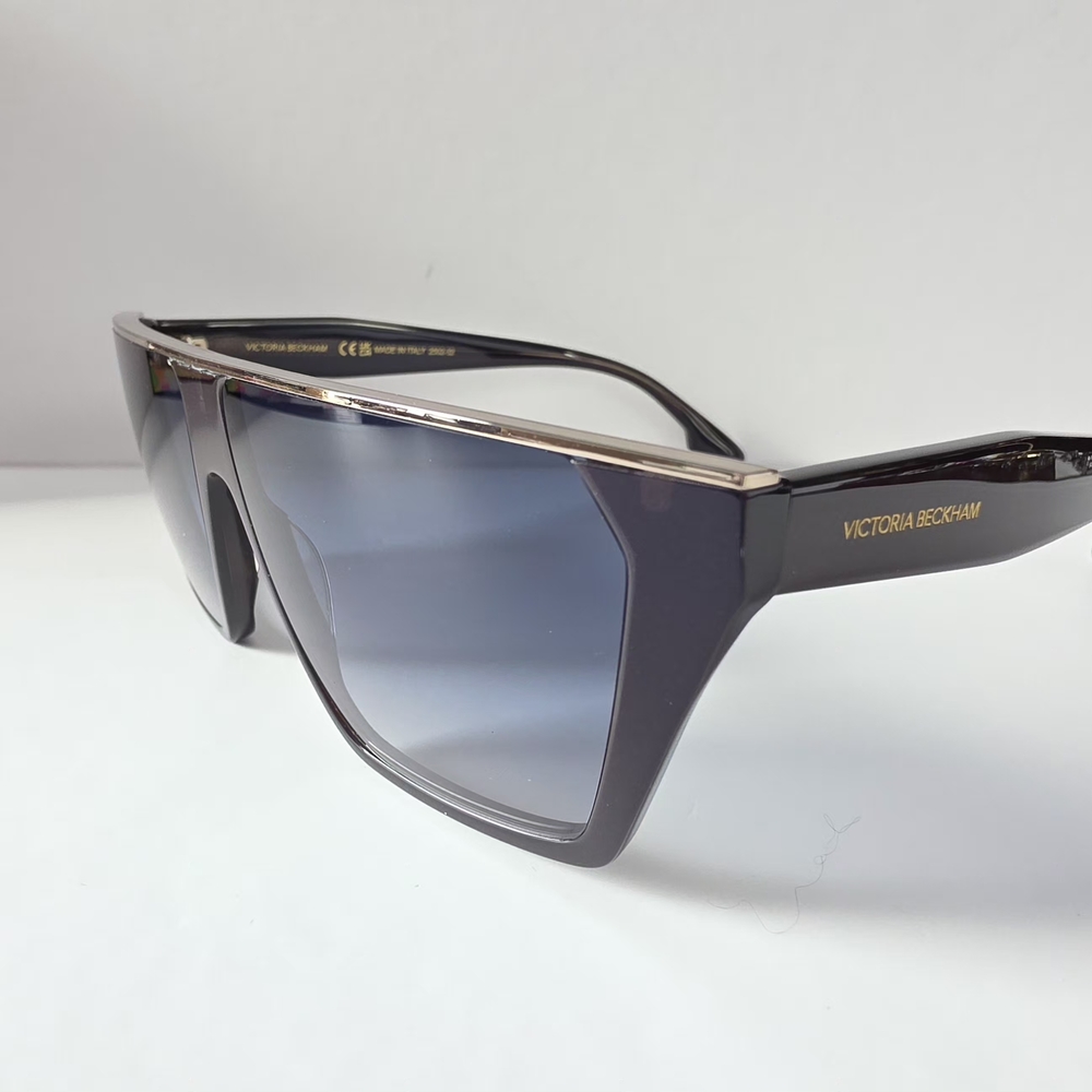 Victoria Beckham Black Sunglasses - Picture 2 of 6